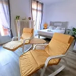 Daire 8, 2eme Etage, Climatise, Confort Avec Terrasse Ensoleillee Plein Sud *