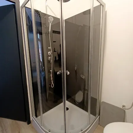 8, 2eme Etage, Climatise, Confort Avec Terrasse Ensoleillee Plein Sud *
