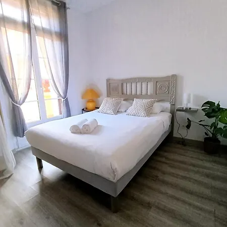 Apartment 8, 2eme Etage, Climatise, Confort Avec Terrasse Ensoleillee Plein Sud *