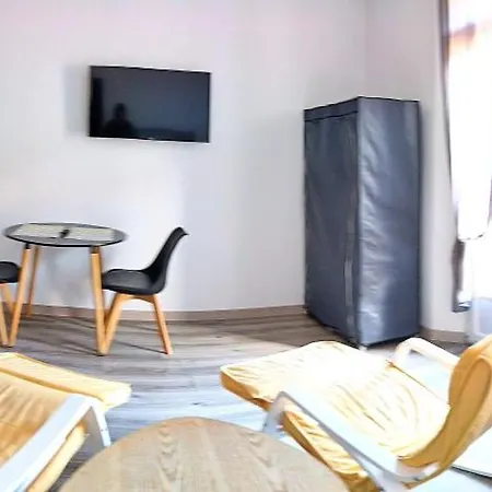 8, 2eme Etage, Climatise, Confort Avec Terrasse Ensoleillee Plein Sud